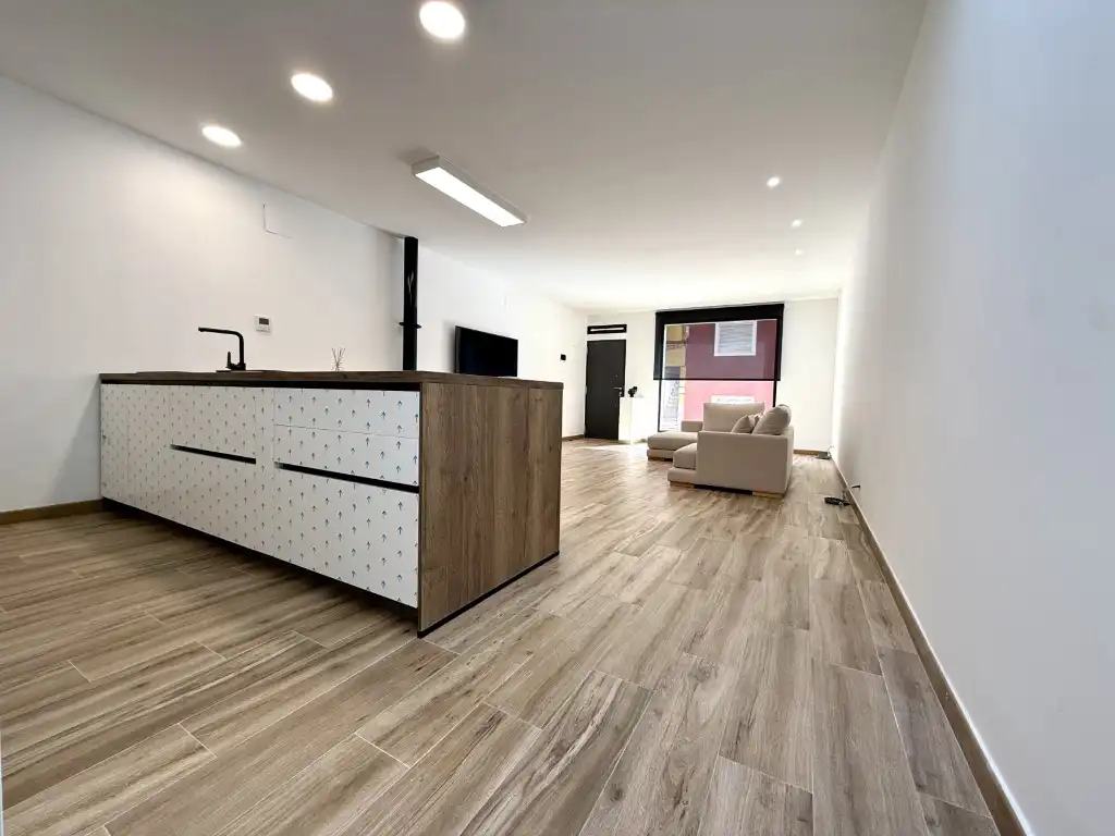 Einfamilien-Reihenhaus zum Verkauf in Calle Viña La, Pueblo