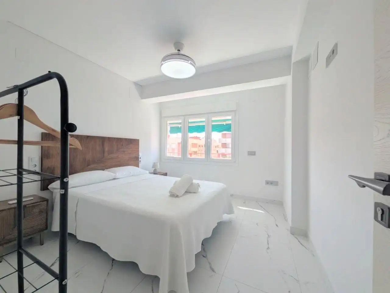 Bedroom of Flat for sale in Córdoba  with Air Conditioner, Terrace and Furnished