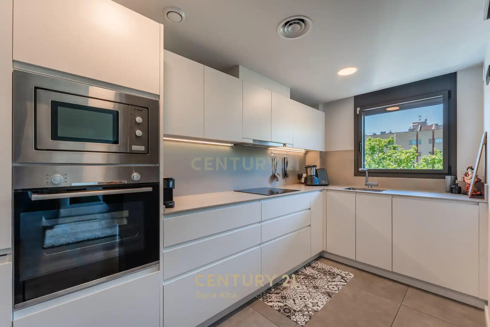 Kitchen of Buildings for sale in Vilafranca del Penedès  with Community pool