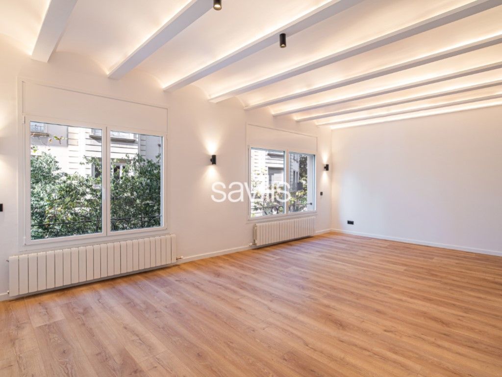 Living room of Apartment for sale in  Barcelona Capital  with Air Conditioner
