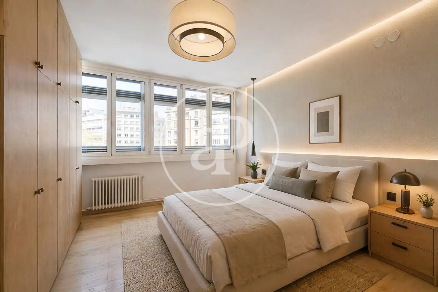 Schlafzimmer von Wohnung zum Verkauf in Barcelona mit Heizung und Privatgarten