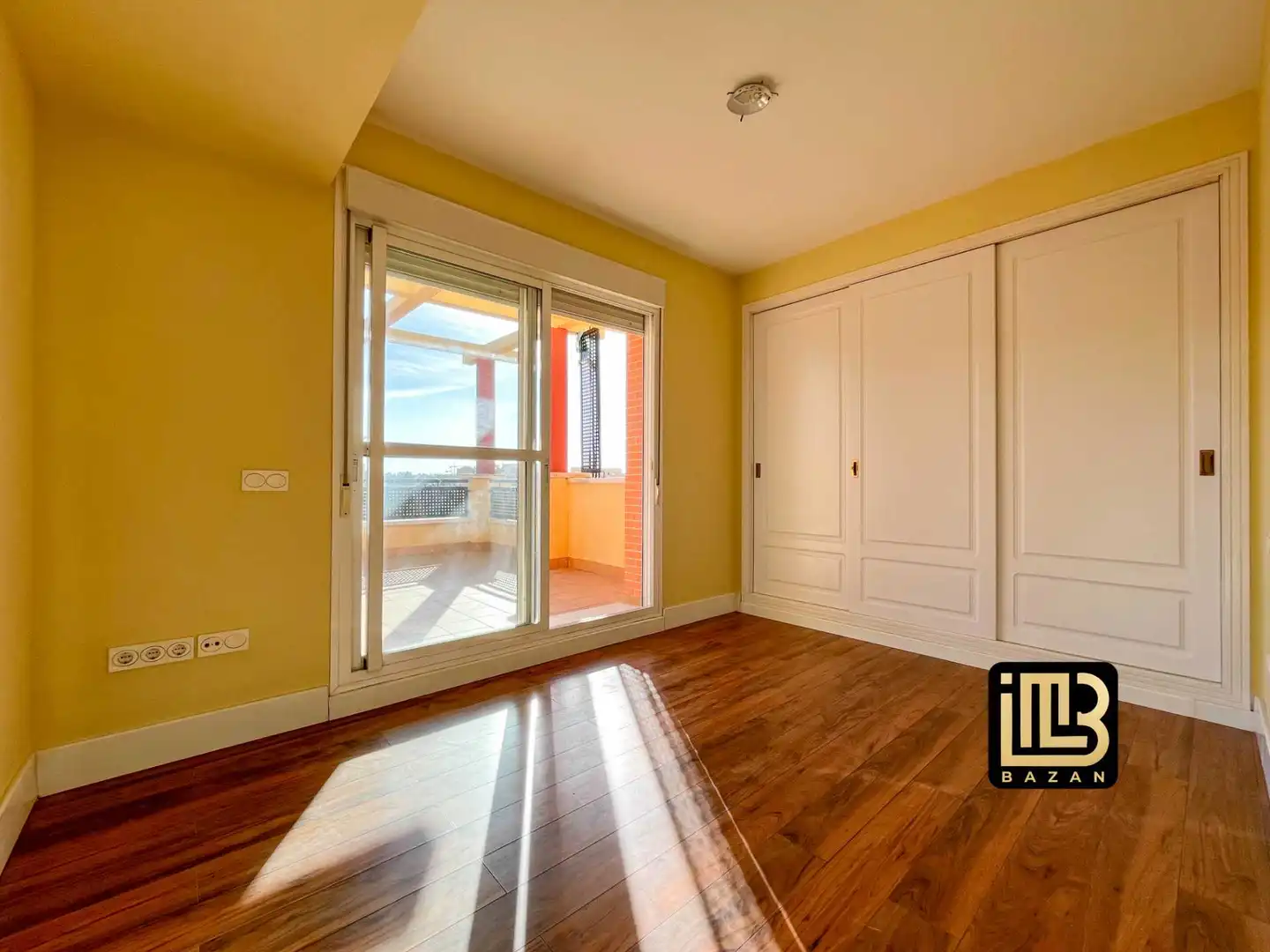 Balcony of Attic for sale in San Juan de Aznalfarache  with Air Conditioner, Heating and Terrace