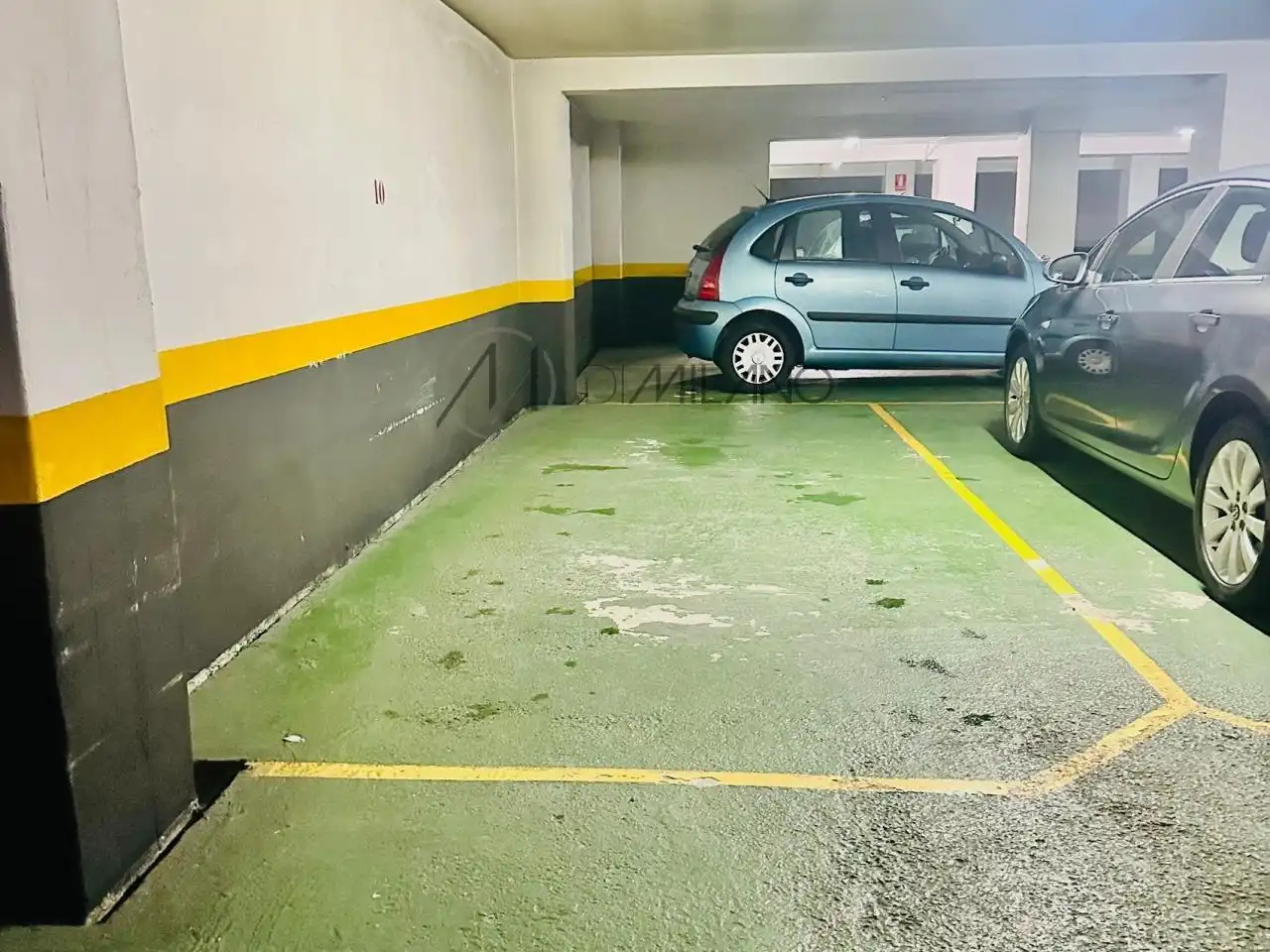 Parking de Piso en venta en Vigo  con Calefacción, Parquet y Trastero