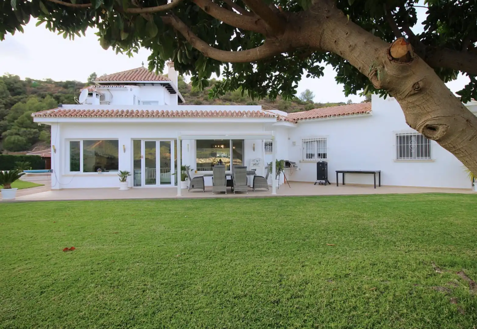 Garden of Houses for sale in Coín  with Air Conditioner, Heating and Private garden