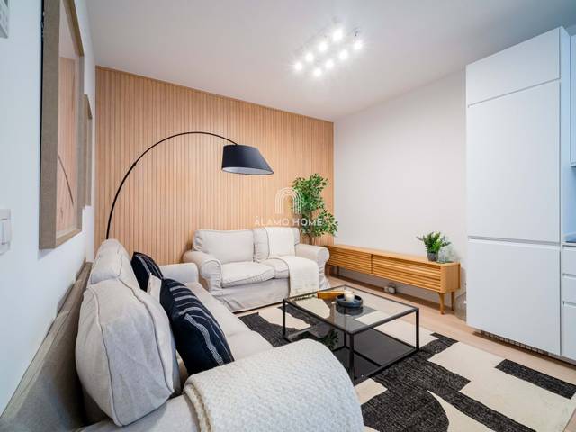 Piso en Alquiler en Paseo de Santa María de la Cabeza en Palos de Moguer