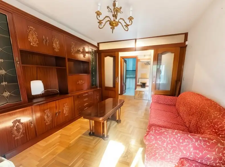 Piso en venta en Calle de Navalmoral de la Mata, Las Águilas, Latina