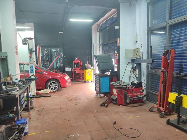 Local comercial en Alquiler en Angustias - Chana - Encina