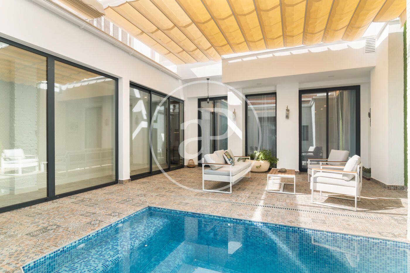 Piscina de Pis en venda en  Valencia Capital amb Aire condicionat, Calefacció i Terrassa