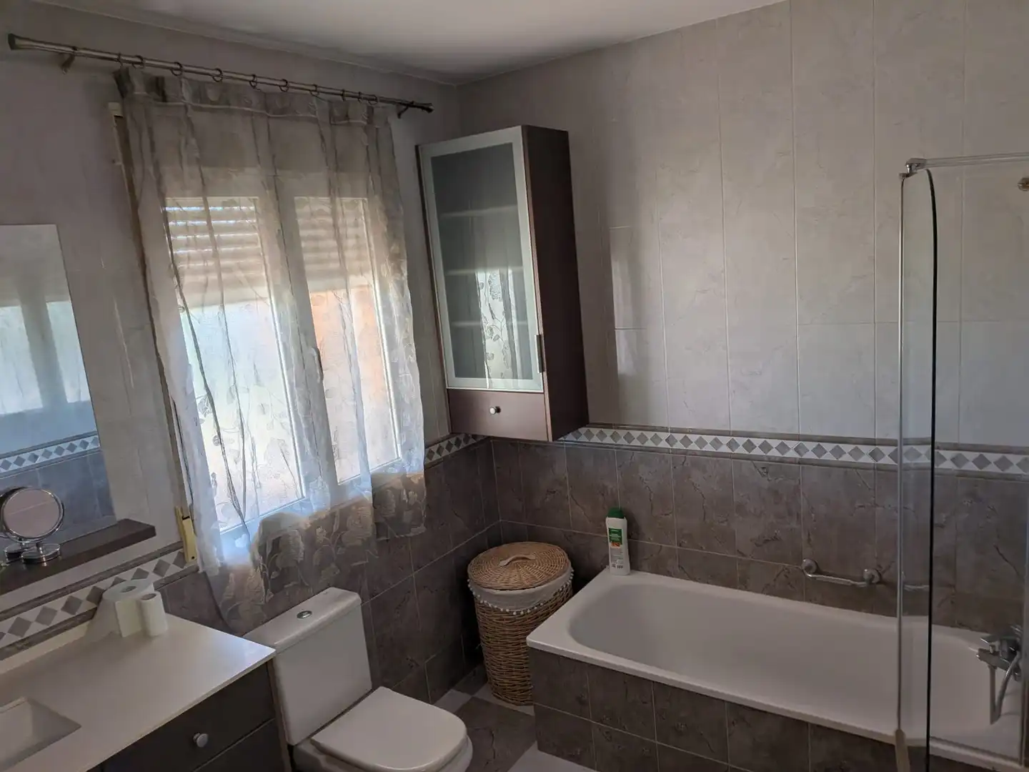 Bathroom of Flat for rent in Alhendín  with Air Conditioner, Heating and Terrace