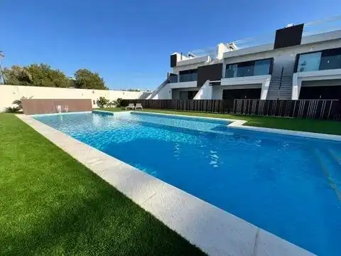 Piscina de Casa o chalet en venta en Pilar de la Horadada