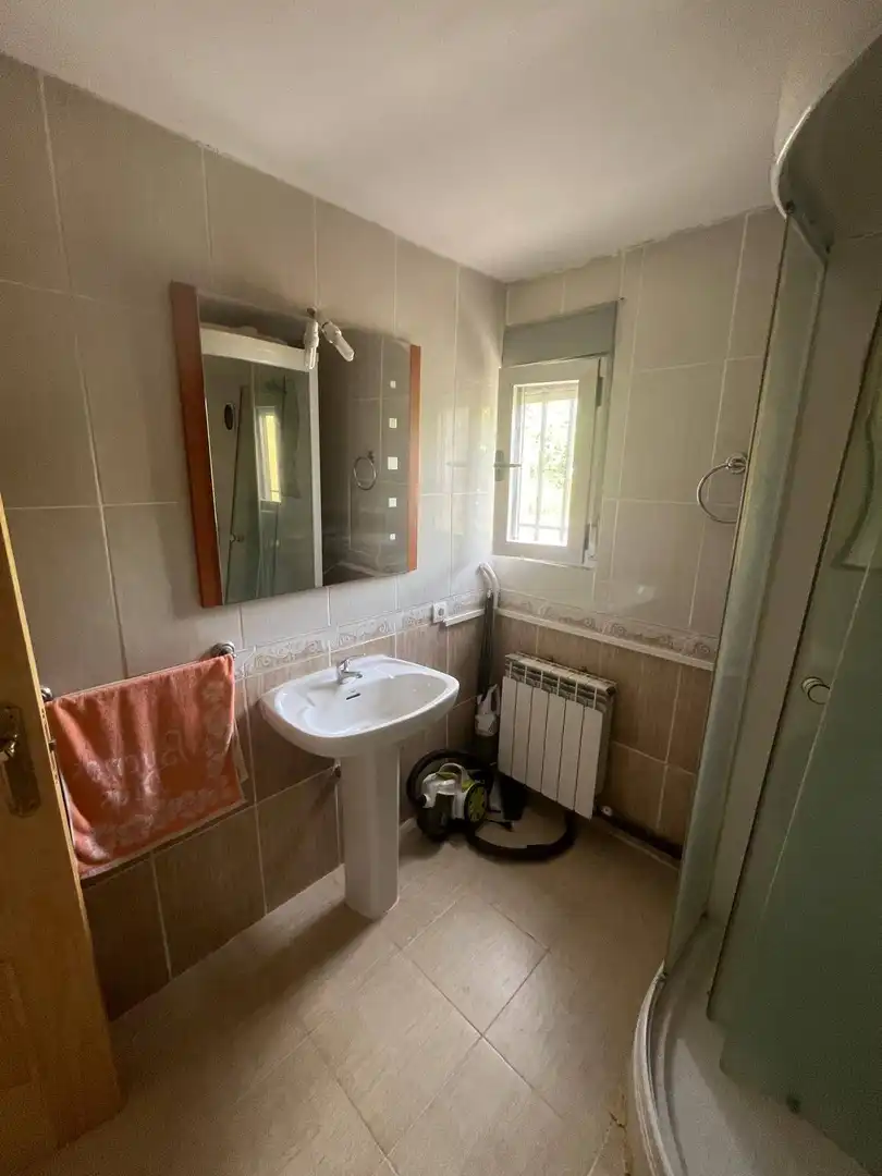 Bathroom of Houses for sale in El Casar de Escalona  with Heating, Terrace and Alarm