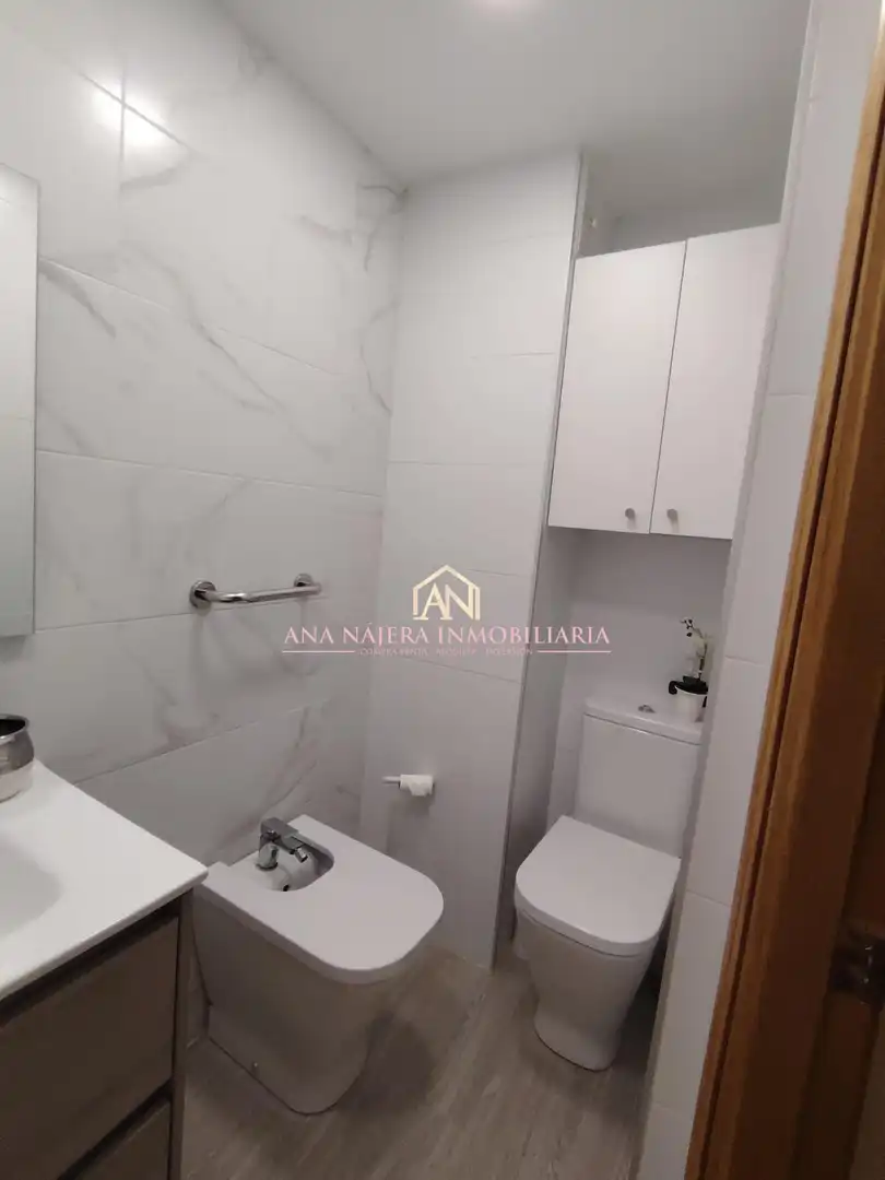 Bathroom of Flat for sale in Mislata  with Air Conditioner, Terrace and Balcony