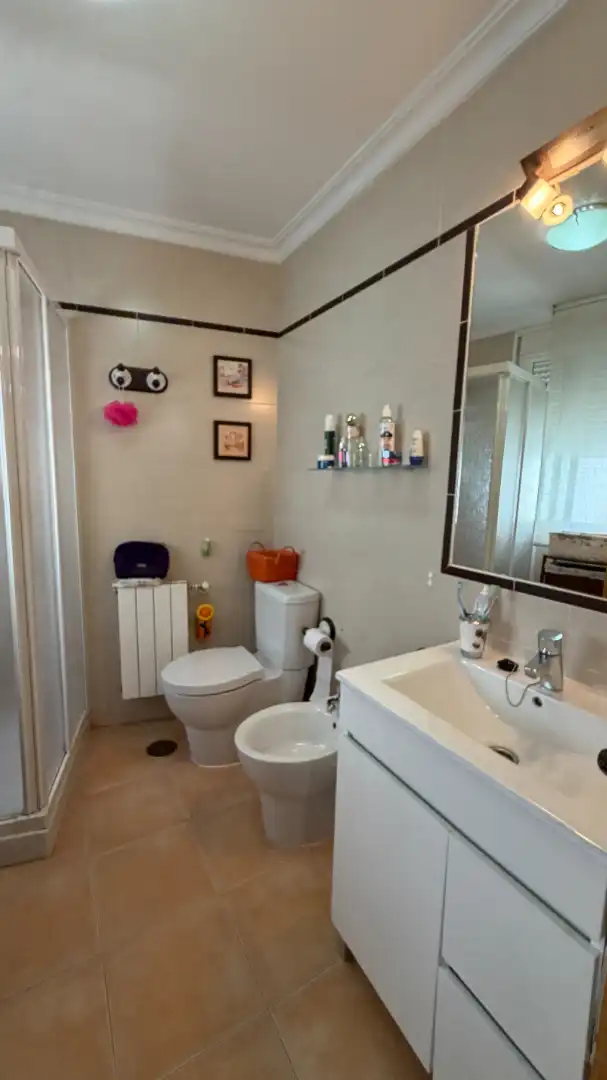 Bathroom of Flat for sale in Úbeda  with Air Conditioner, Heating and Terrace