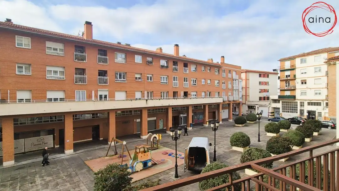 Oficina en venta en Burlada / Burlata
