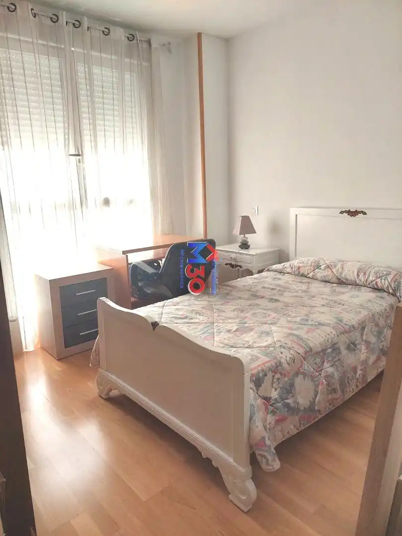Dormitori de Pis en venda en Miranda de Ebro amb Calefacció, Terrassa i Traster