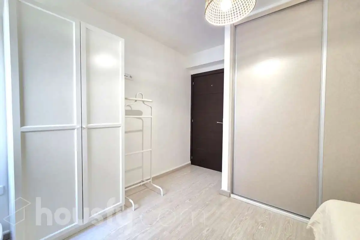 Schlafzimmer von Wohnung zur Miete in Madrid mit Klimaanlage, Heizung und Möbliert