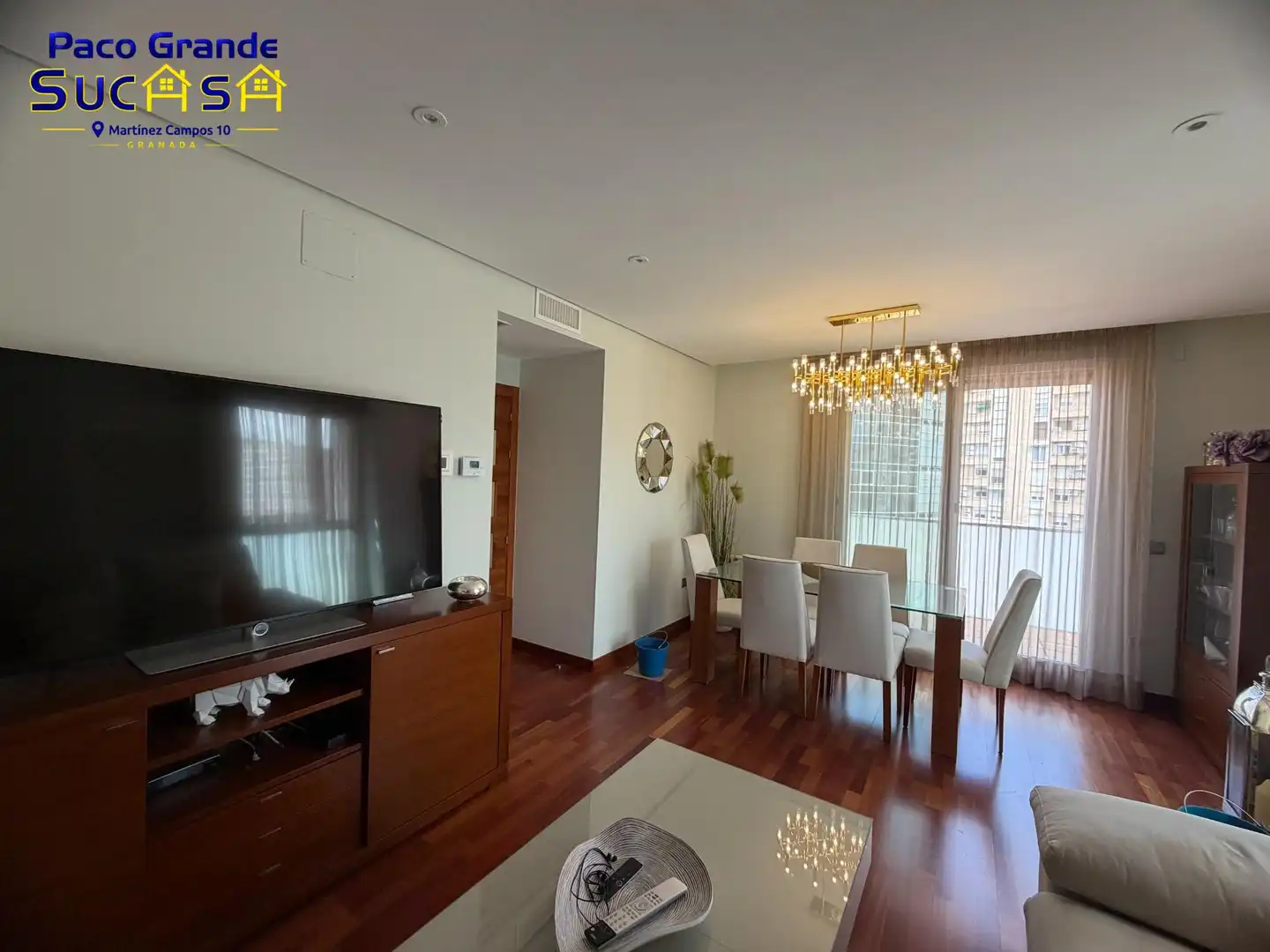 Living room of Flat for rent in Granada  with Air Conditioner, Heating and Parquet flooring