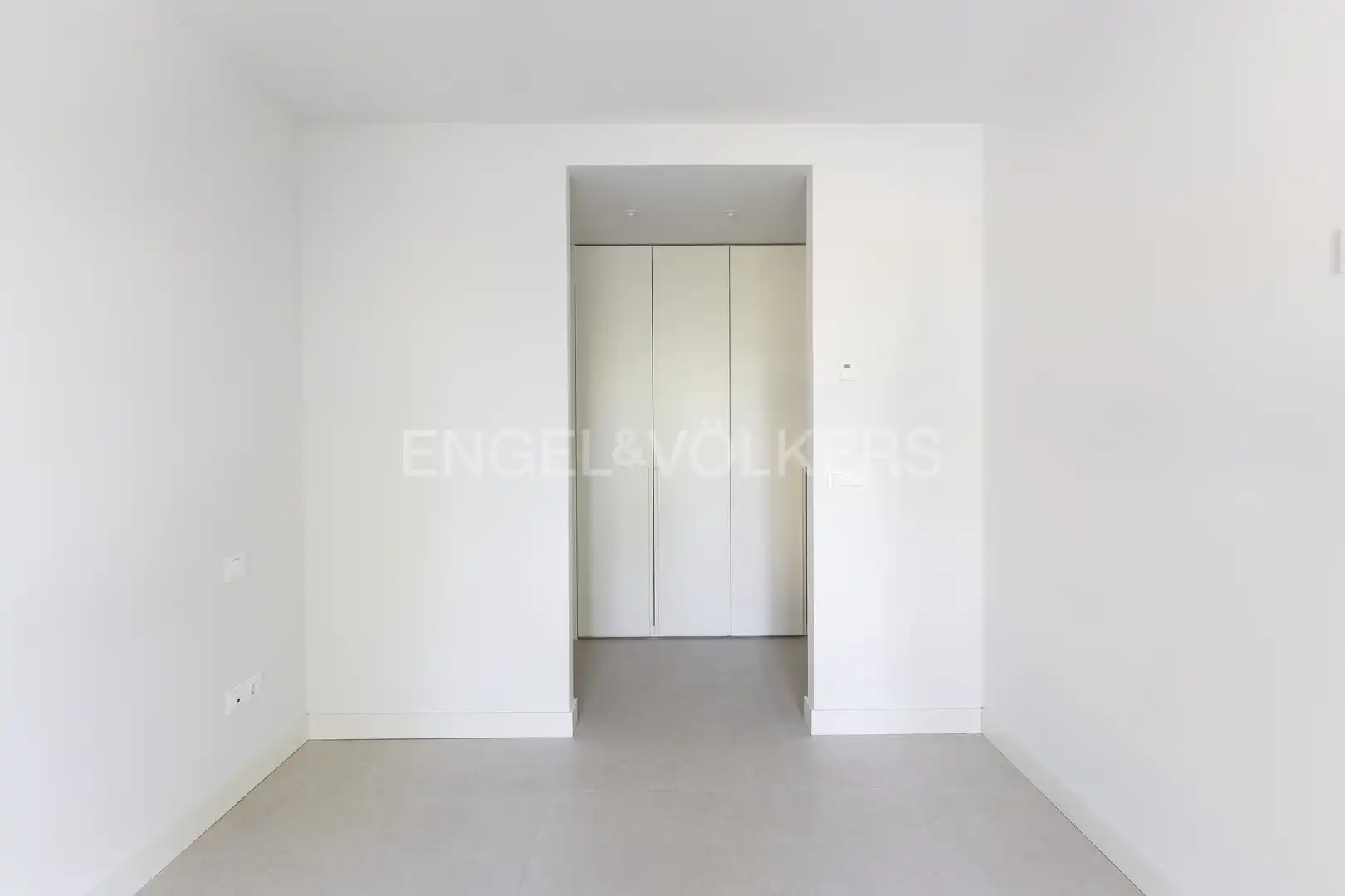 Dúplex en venta en Madrid con Calefacción, Terraza y Trastero