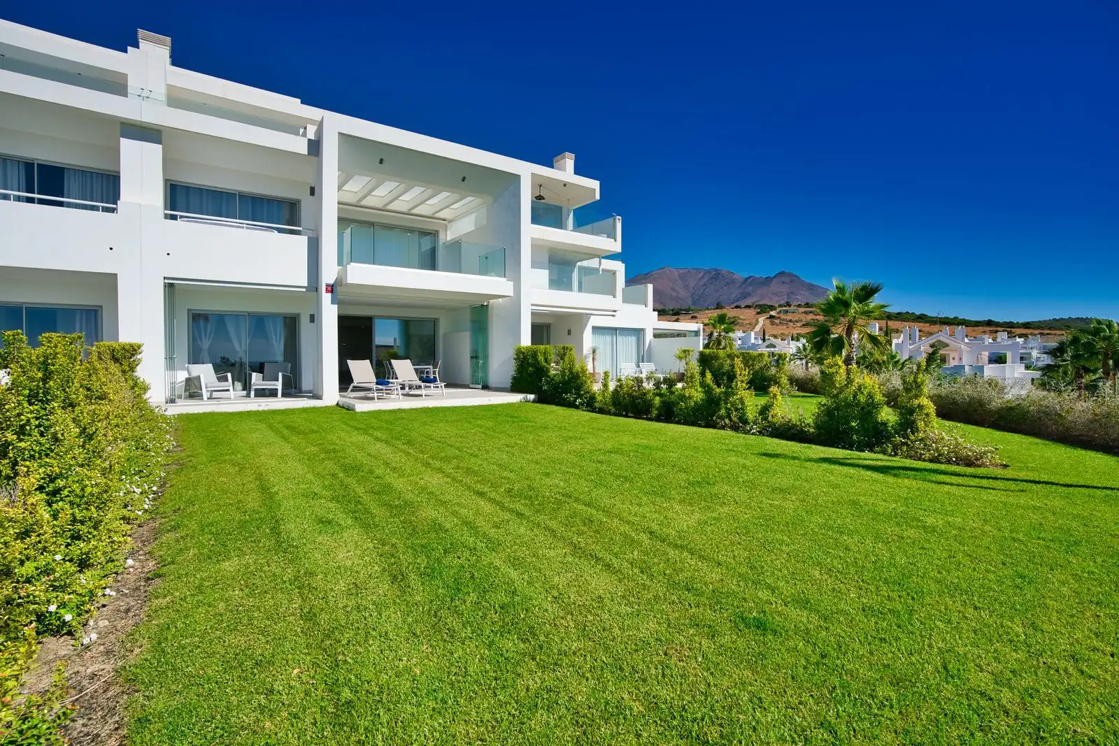 Garten von Wohnungen zum Verkauf in Estepona mit Abstellraum, Möbliert und Gemeinschaftspool