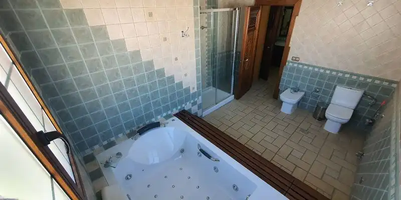 Baño de Casa o chalet en venta en Arriate con Aire acondicionado, Jardín privado y Terraza