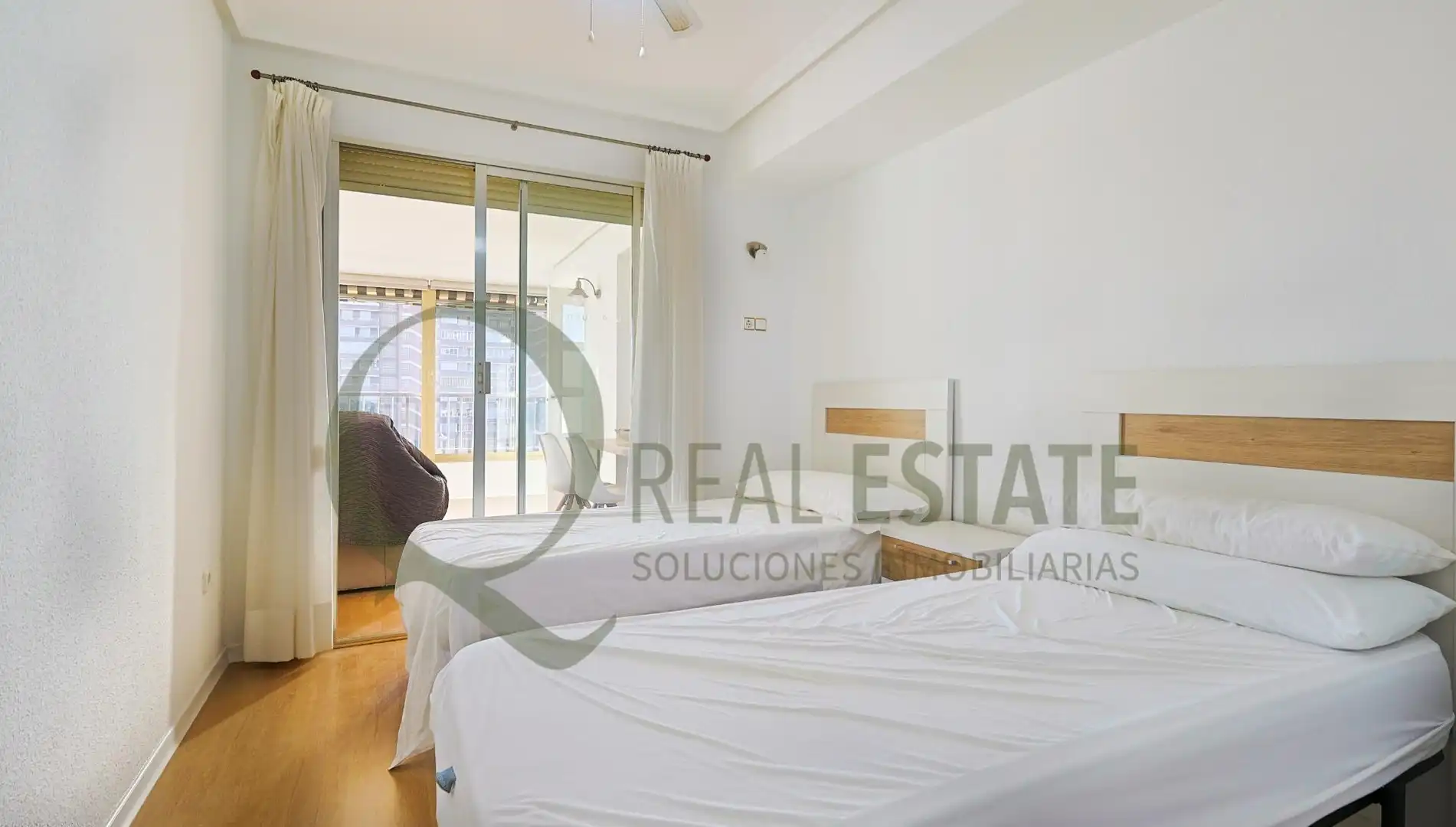 Schlafzimmer von Wohnung zum Verkauf in Alicante / Alacant mit Heizung, Privatgarten und Terrasse