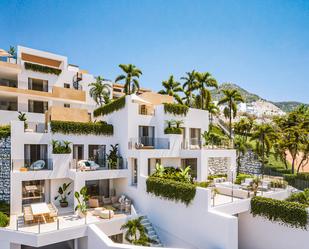 Vista exterior de Dúplex en venda en Benalmádena amb Aire condicionat, Calefacció i Jardí privat