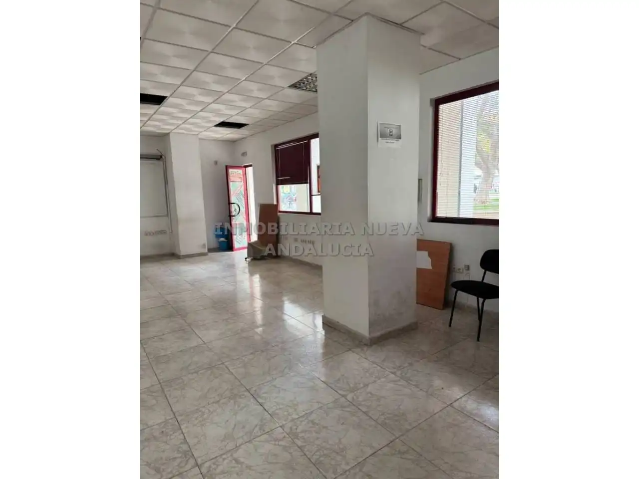 Local comercial de lloguer a Nueva Andalucía, imagen 2