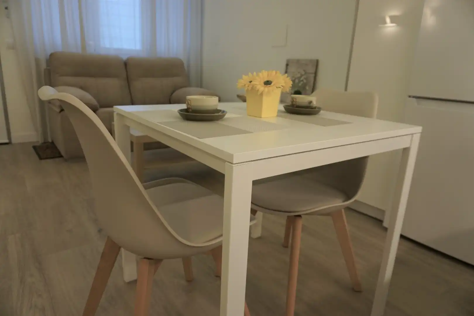 Menjador de Apartament de lloguer en Madrid amb Calefacció i Moblat