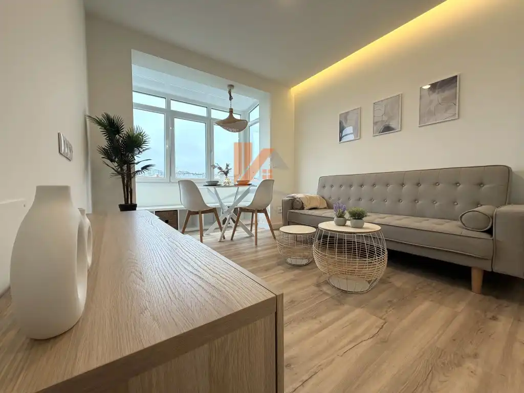 Sala de estar de Piso en venta en Santiago de Compostela  con Horno