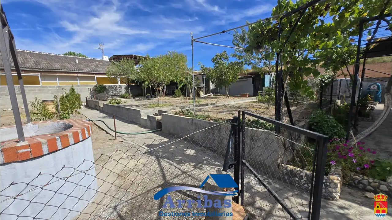 Vista exterior de Casa o chalet en venta en Escalona con Calefacción, Jardín privado y Terraza