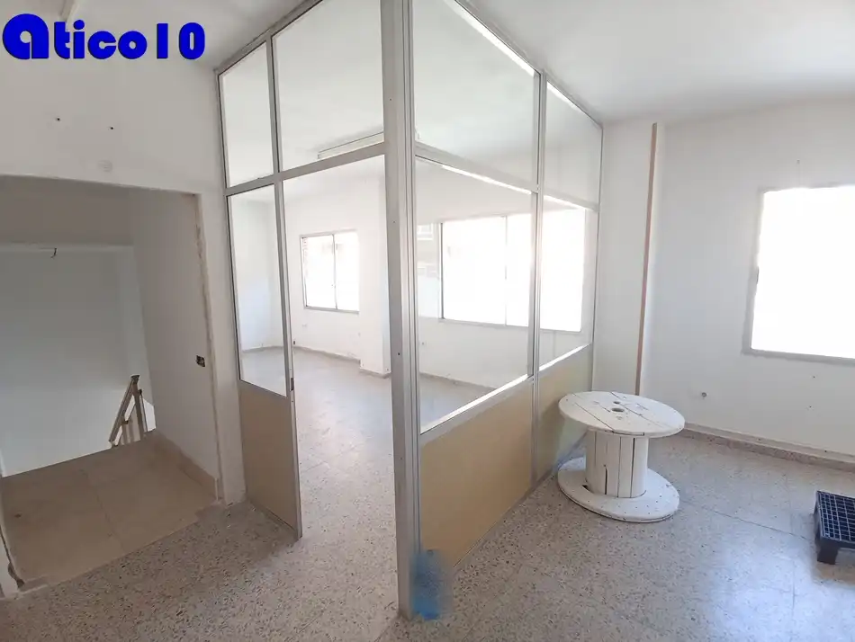 Local en venta en Oviedo 