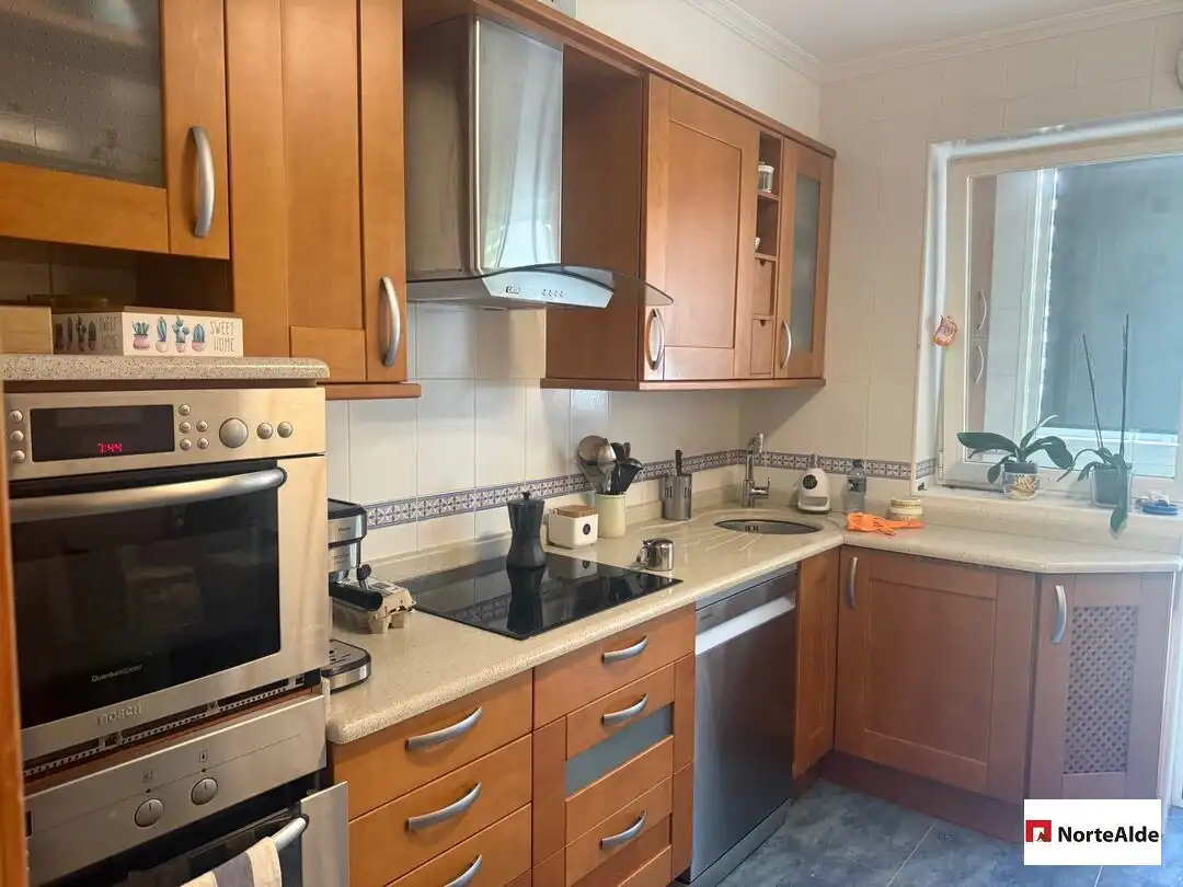 Küche von Wohnung zum Verkauf in Barakaldo  mit Heizung, Privatgarten und Abstellraum
