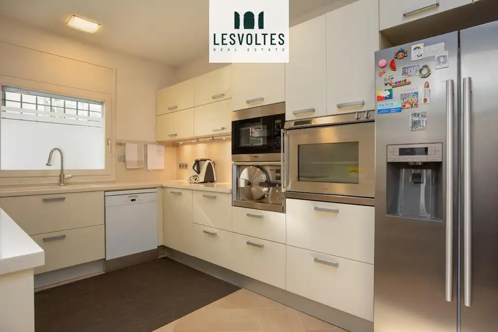 Cocina de Casa o chalet en venta en La Bisbal d'Empordà con Aire acondicionado, Calefacción y Jardín privado