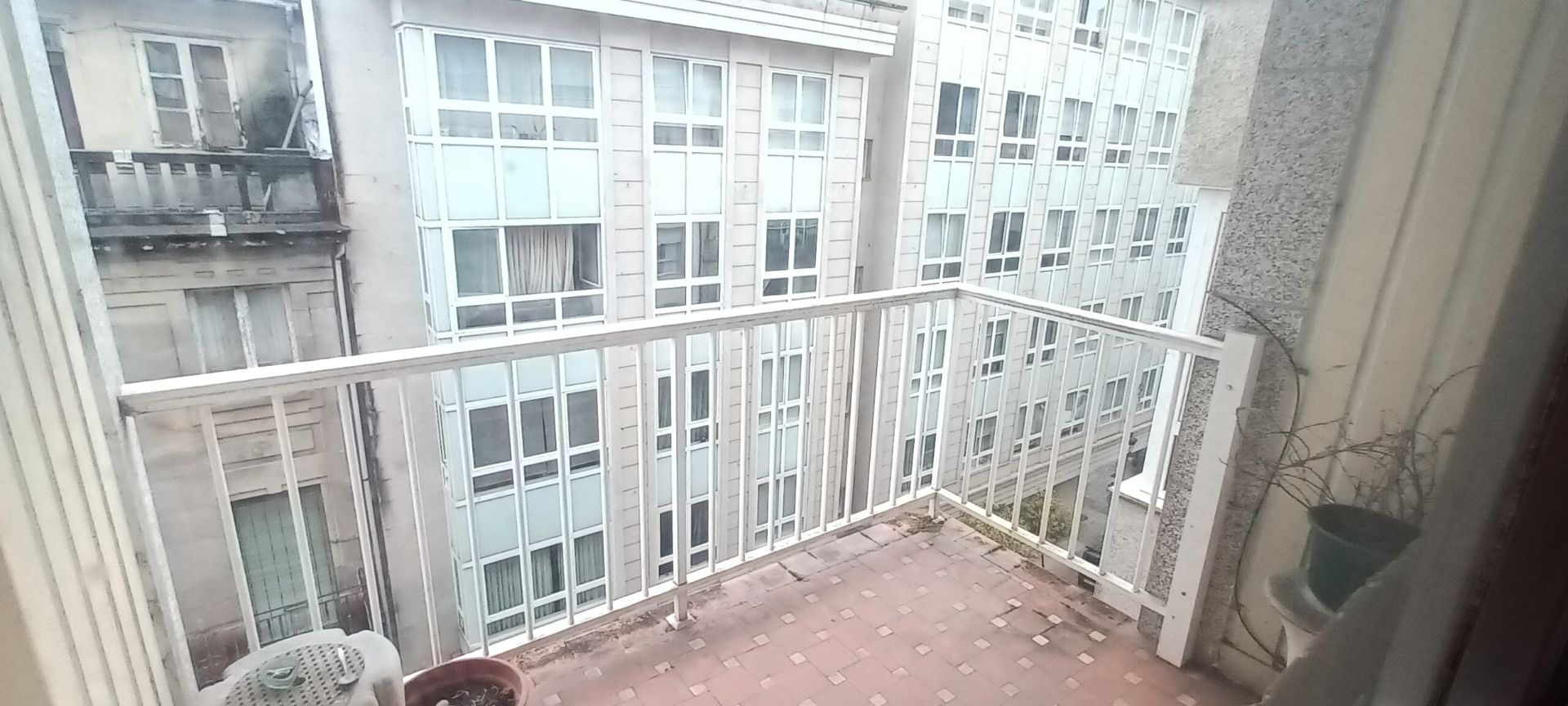 Terrassa de Pis en venda en Vigo  amb Balcó