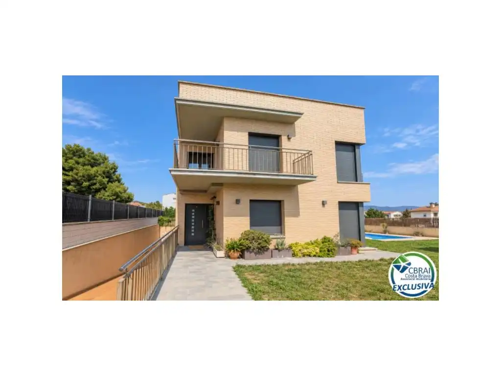 Casa con piscina in vendita a Calle Del Castanyer 2, imagen 2