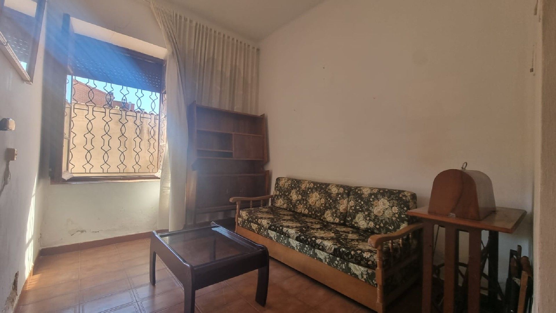 Sala d'estar de Casa o xalet en venda en Venta de Baños amb Terrassa i Moblat