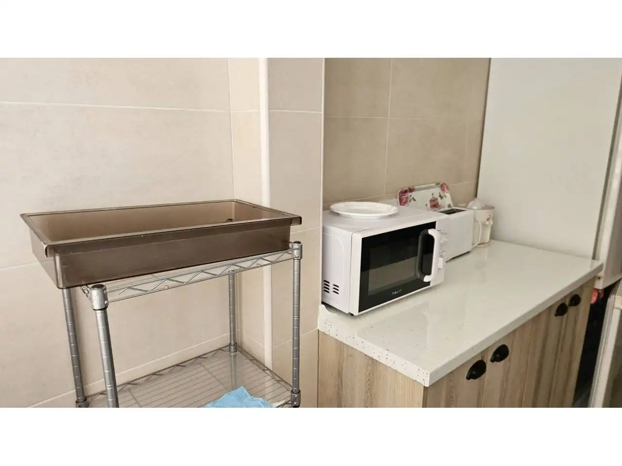Cocina de Piso de alquiler en Vilanova i la Geltrú con Jardín privado, Terraza y Amueblado