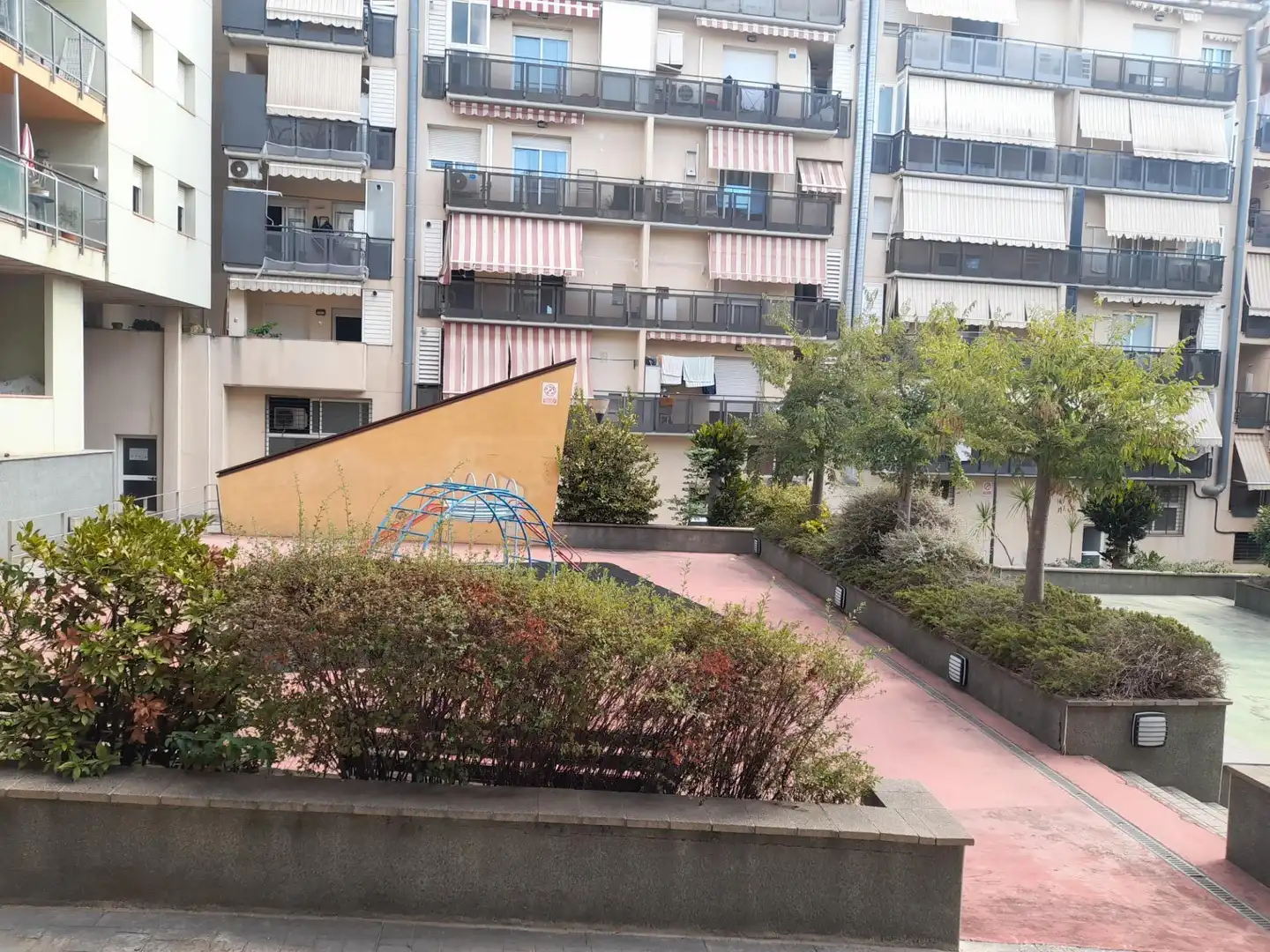 Appartamento con ascensore in affitto a El Palau - Escorxador, imagen 9