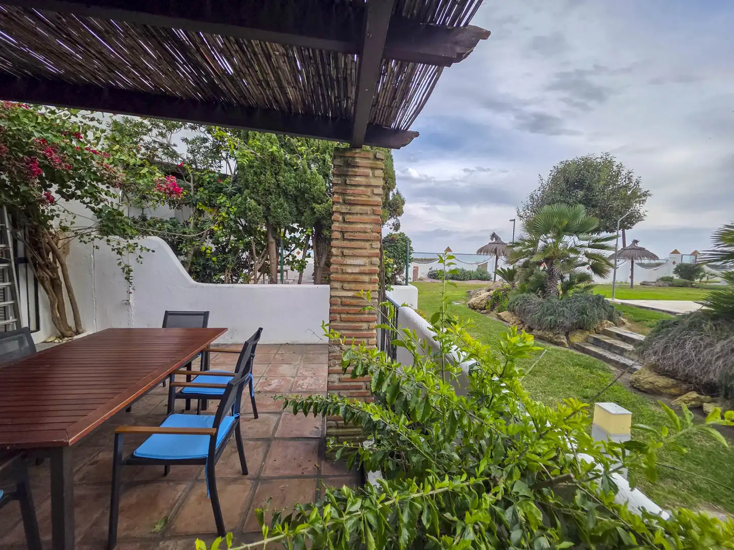 Maison mitoyenne avec piscine à vendre à Bahía de Casares, imagen 2