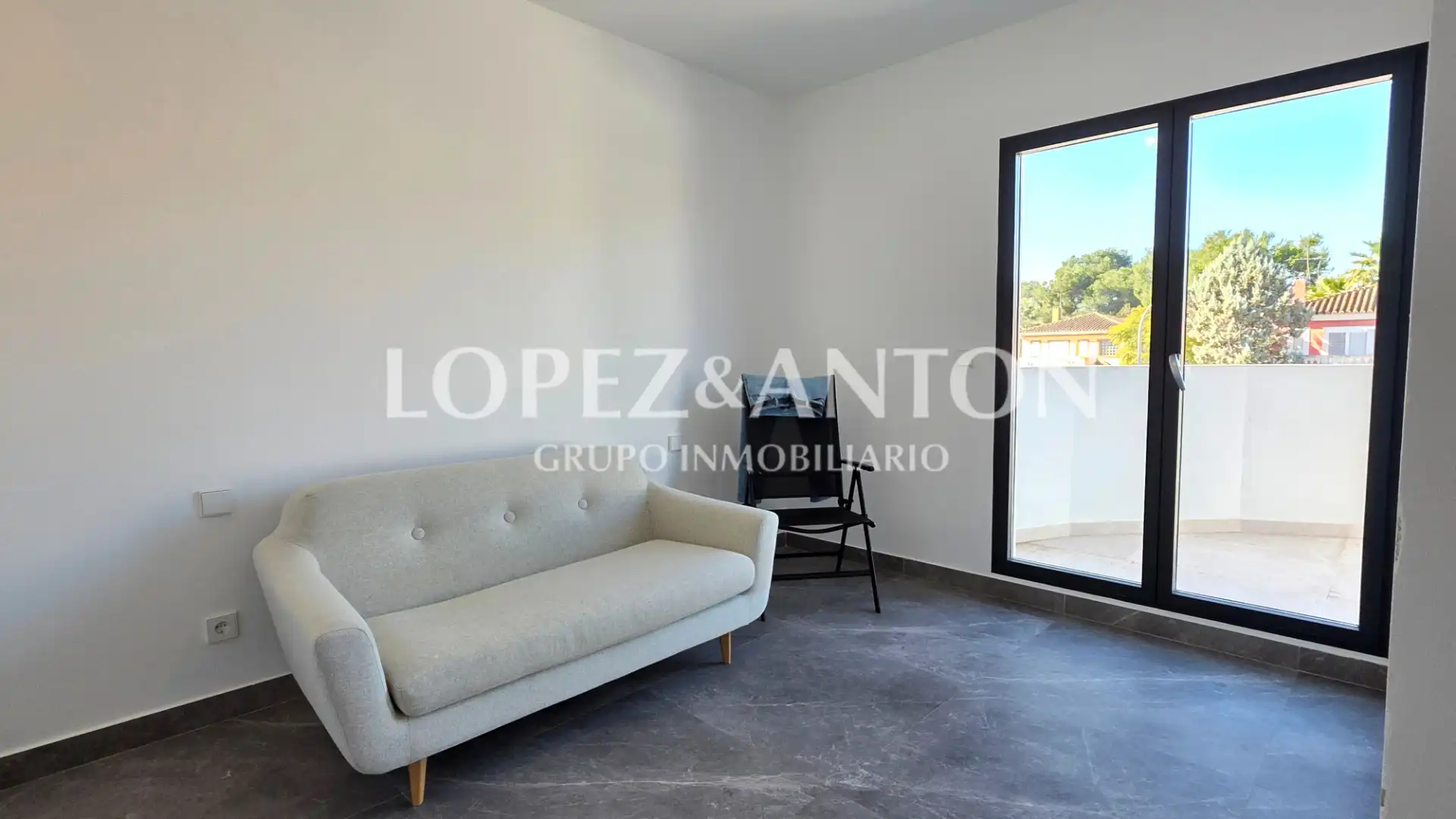 Living room of Houses for sale in L'Eliana  with Air Conditioner, Heating and Private garden