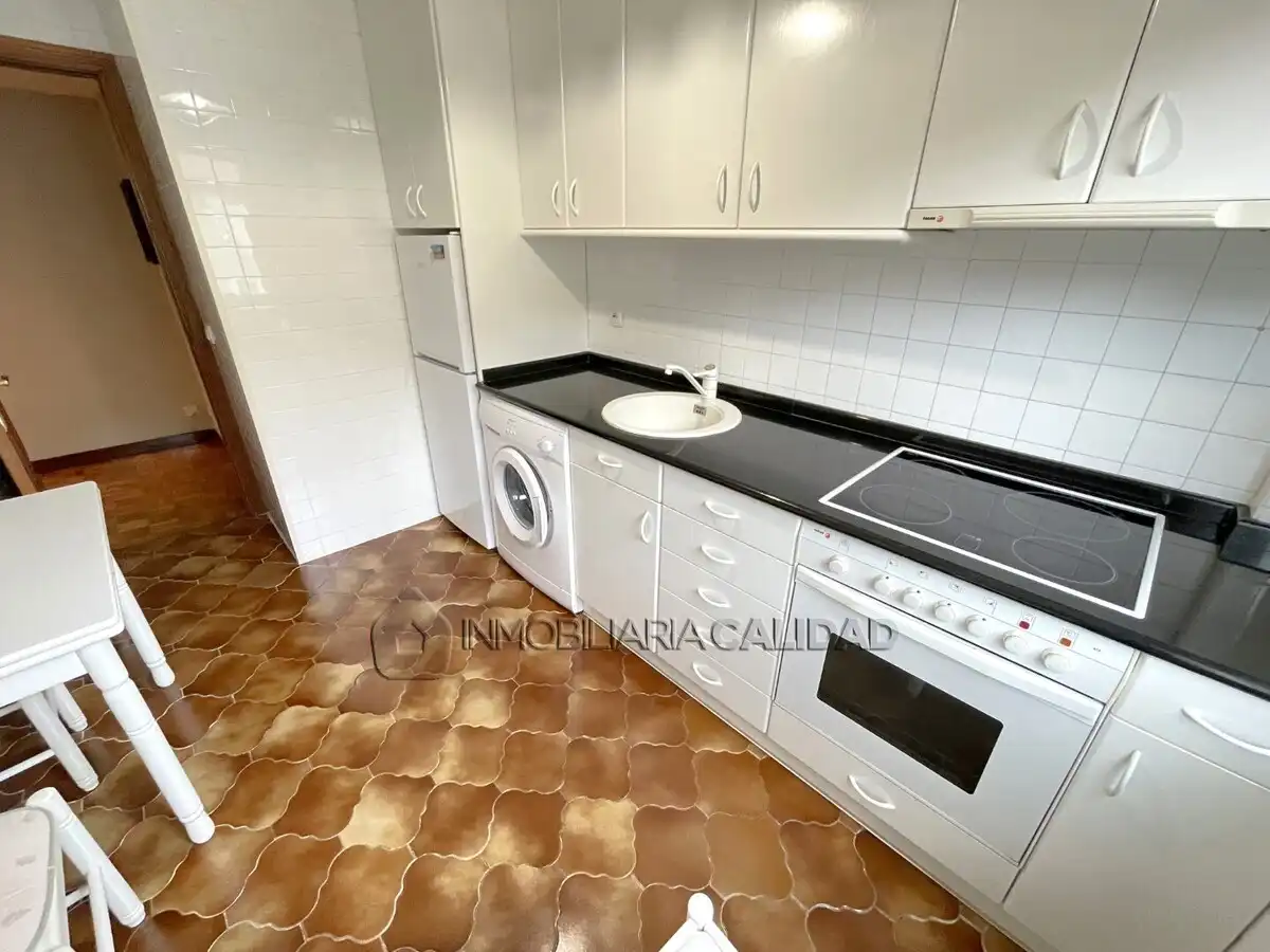 Kitchen of Flat for rent in Burgos  with Heating and Furnished