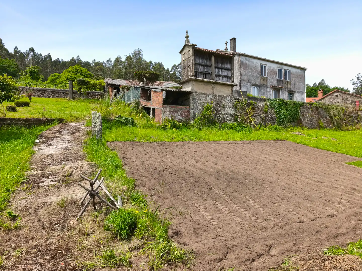 Casa o xalet en venda en Santiago de Compostela  amb Jardí privat, Terrassa i Traster