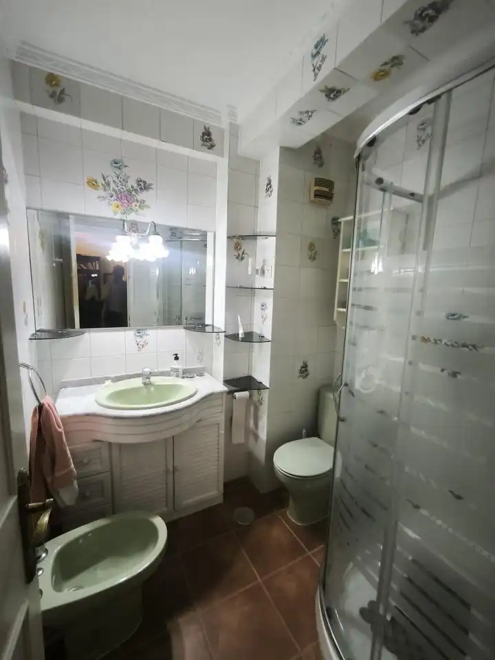 Baño de Piso de alquiler en Málaga con Amueblado