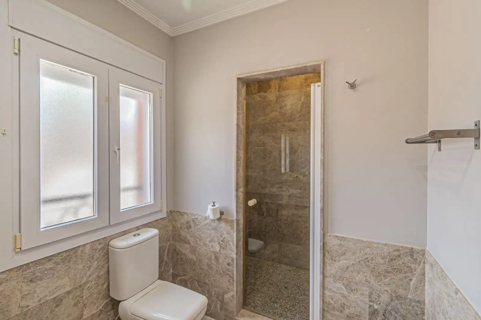 Chalet con piscina en venta en Calle Huerta Chica S/N, imagen 18