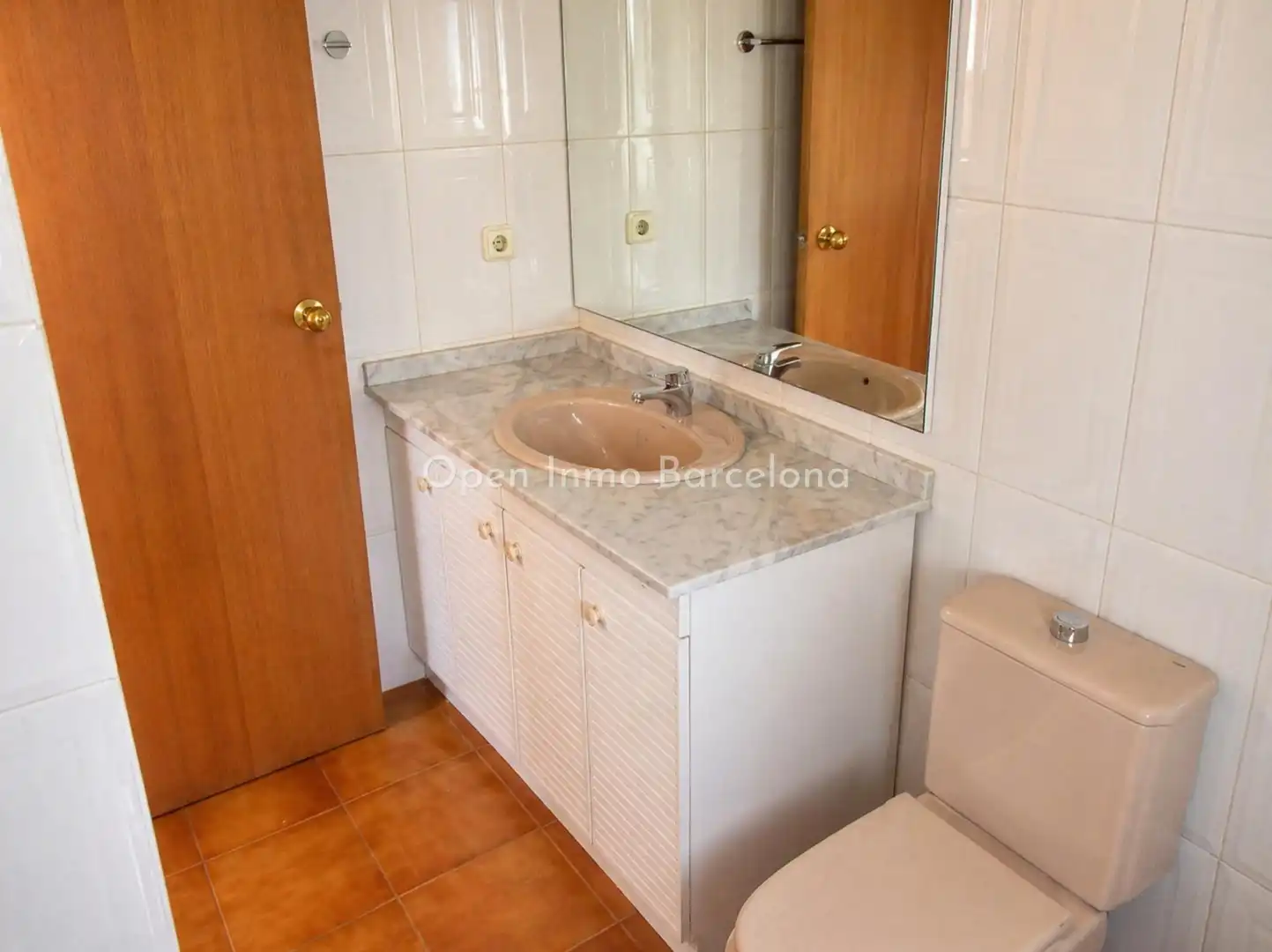 Badezimmer von Einfamilien-Reihenhaus zur Miete in Sant Pere de Ribes mit Heizung, Privatgarten und Terrasse