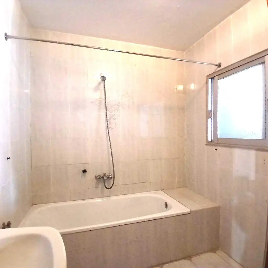 Badezimmer von Haus oder Chalet zum Verkauf in San Andrés del Rabanedo mit Abstellraum und Balkon