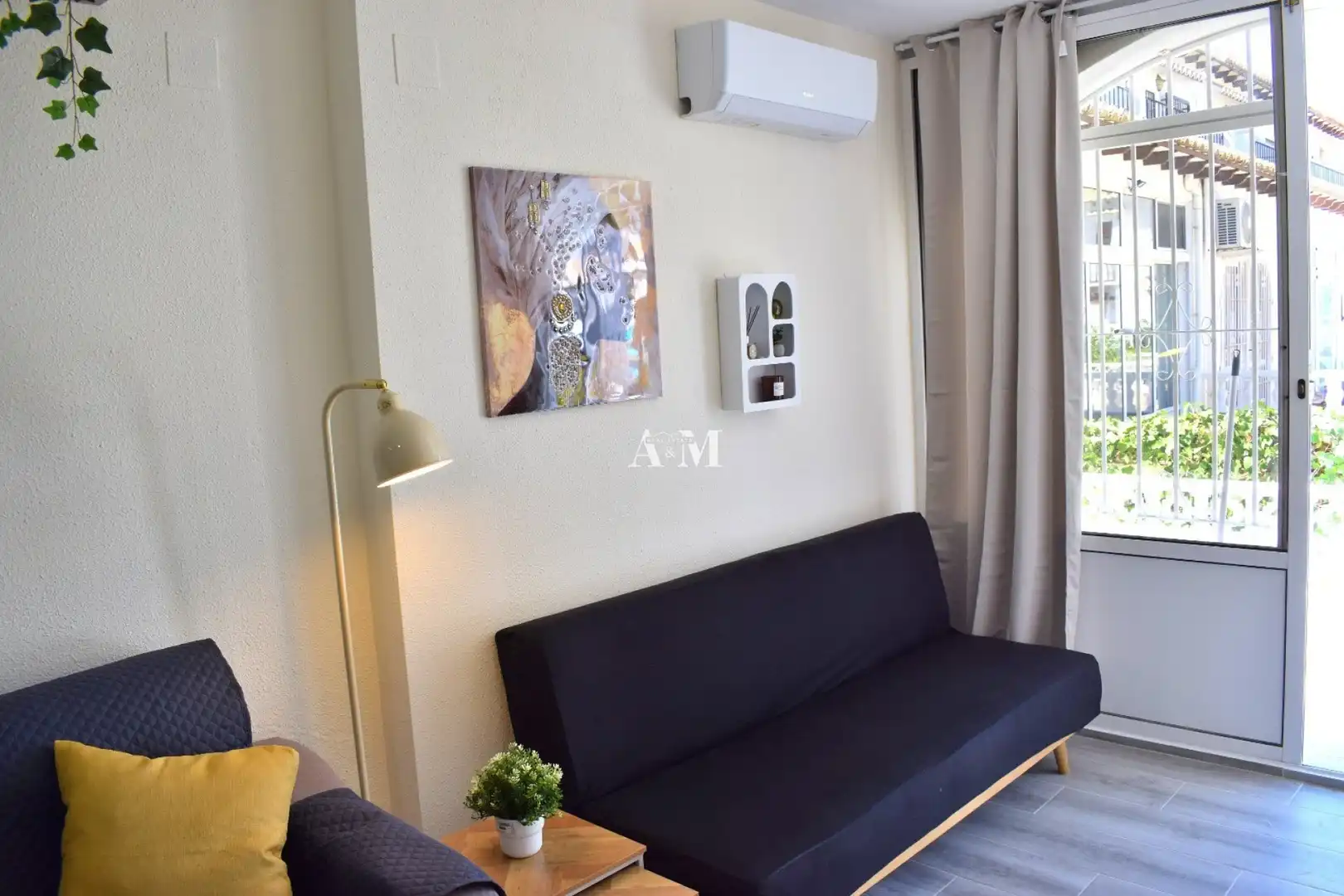 Sala de estar de Planta baja de alquiler en Torrevieja con Aire acondicionado, Calefacción y Terraza