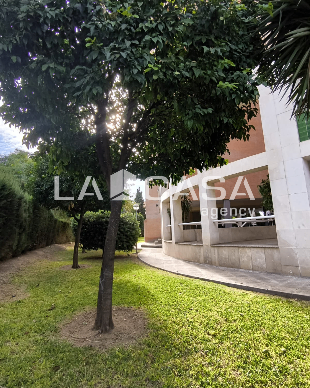 Vista exterior de Pis en venda en  Sevilla Capital amb Terrassa