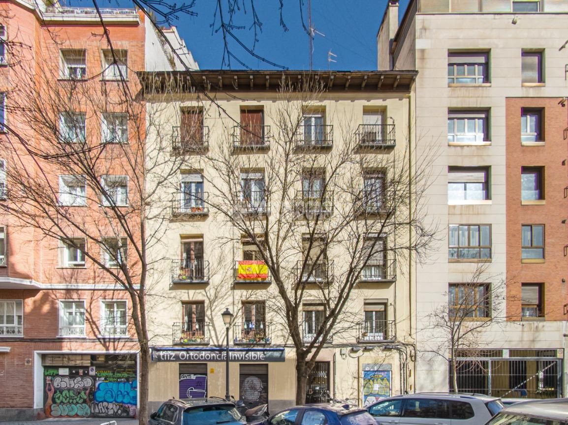 Exterior view of Study for sale in  Madrid Capital  with Air Conditioner