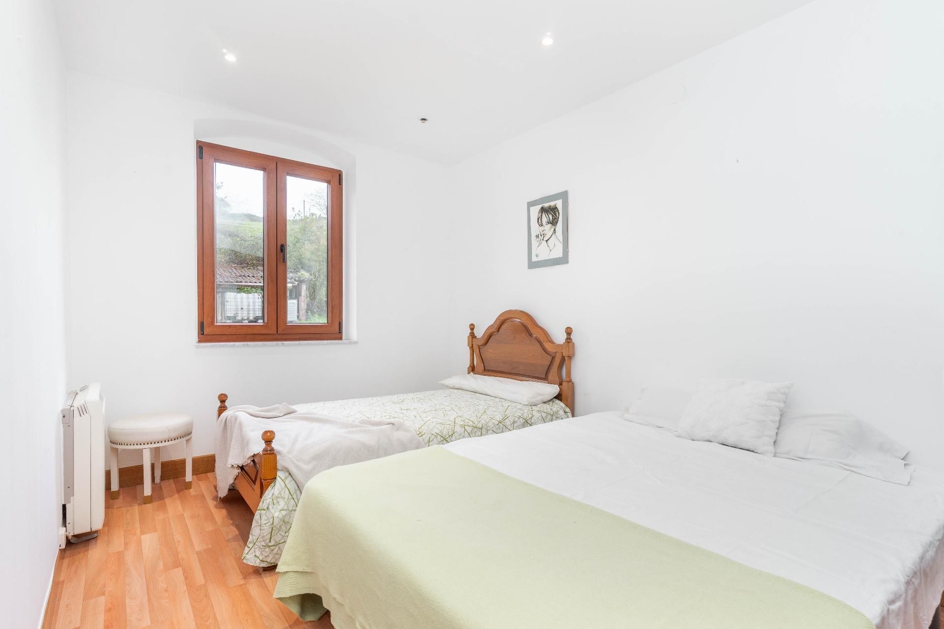 Bedroom of Flat for sale in Siero  with Storage room and Furnished